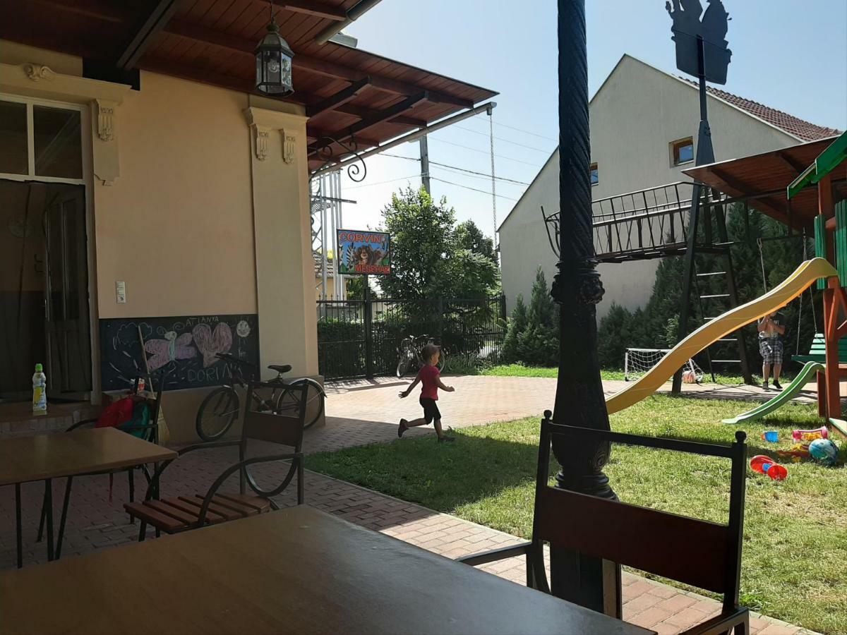 Gyulai Mesehaz Apartman エクステリア 写真